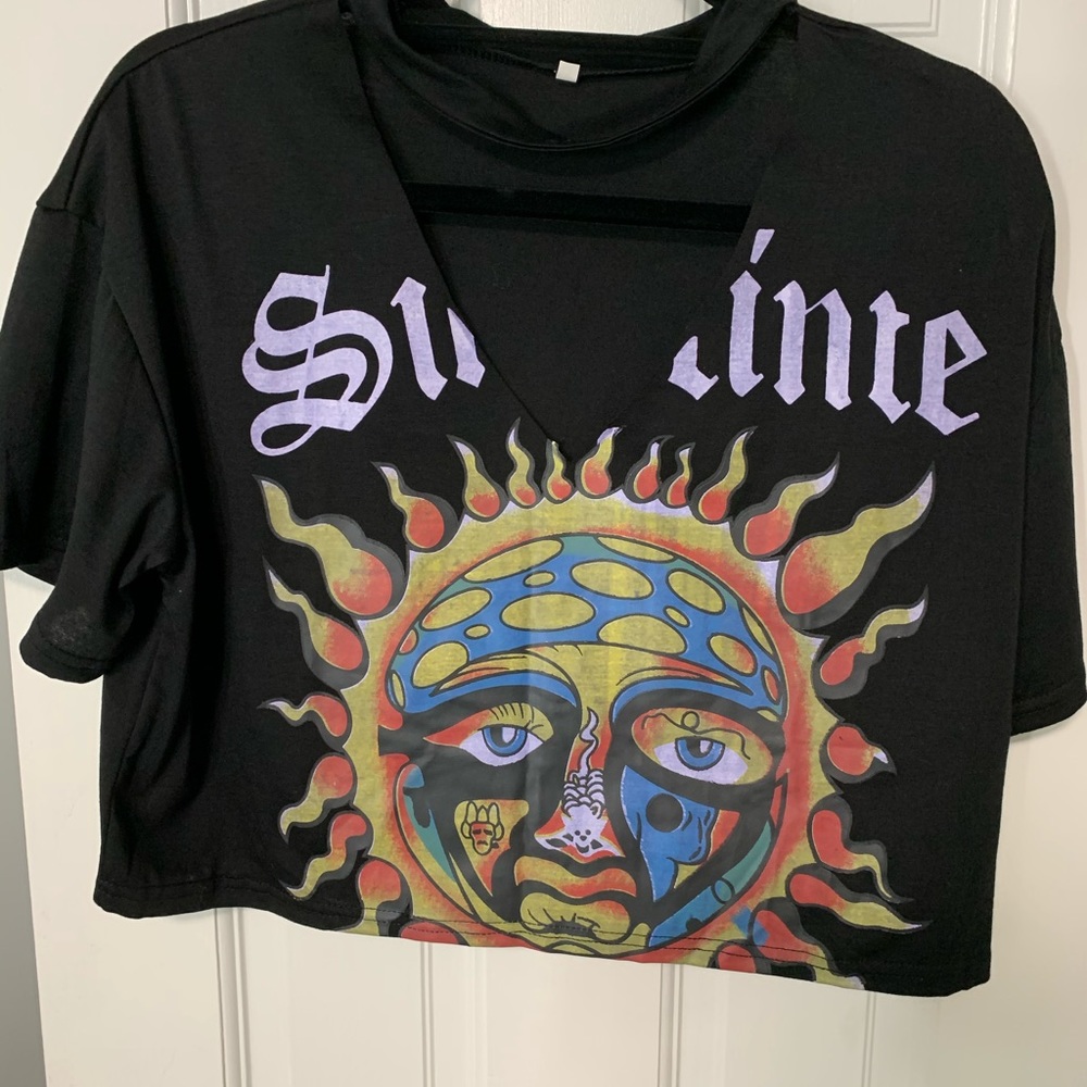 V cut crop top
